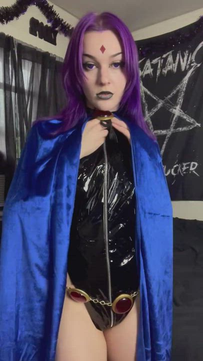 Who else grew up wanting Raven to be their goth girlfriend?