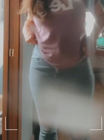 [video, OC] I love showing off my curves. Xoxo.