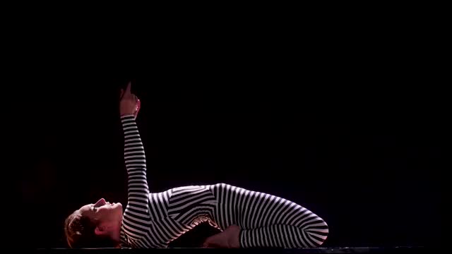 Renske Endel - 1MMI Extra Zebra suit contortion (Part 2)