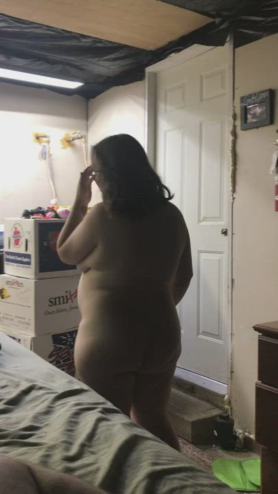 Dancing Nude Pregnant Wifey clip