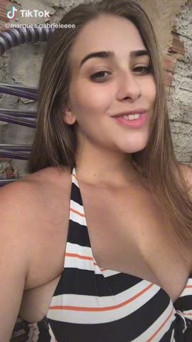 Big Tits Brazilian Cleavage TikTok clip