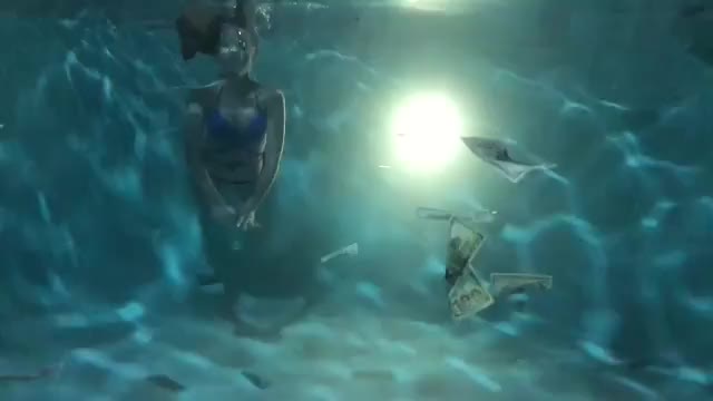 Bikini Pool clip