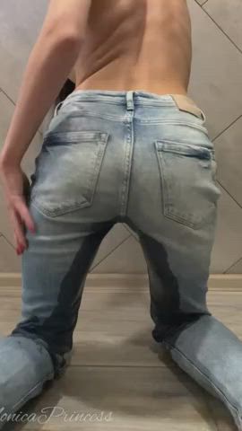 Piss with jeans