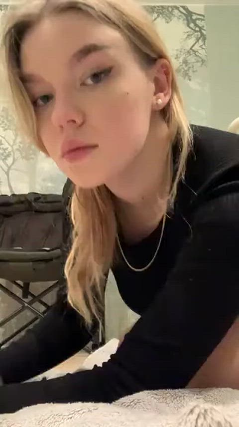 amateur ass big ass blonde cute homemade on/off petite teen tiktok clip