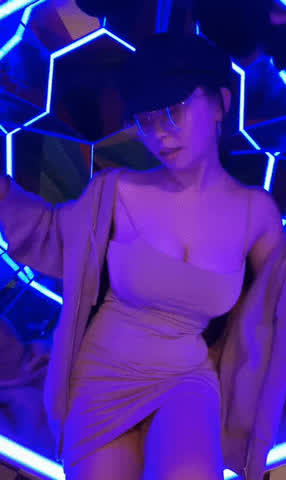 Asian Boobs Girls clip