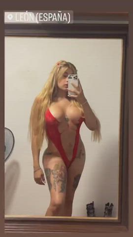 blonde colombian mirror non-nude rene russo selfie trans clip