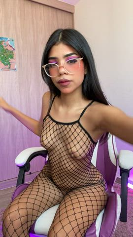 18 years old feet fetish gamer girl latina naked onlyfans small tits solo teen tight