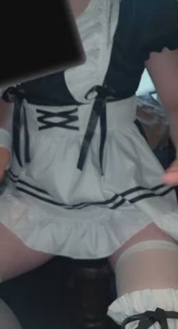 You guys liked the maid outfit, so I thought I’d demonstrate~ I just wish it were