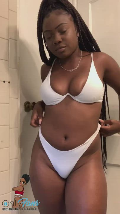 Does my ass olok fat in this bikini?