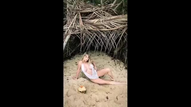 celebrity clip