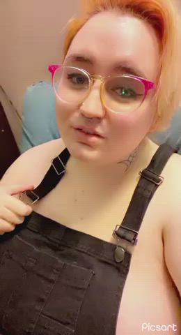 I think I’m having too much fun with my overalls today (22)