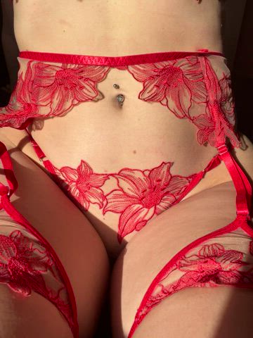 babe lingerie slimthick thighs clip