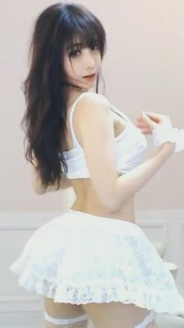 asian cute dancing korean clip