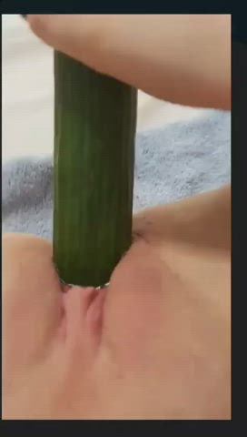 cucumber german masturbating clip