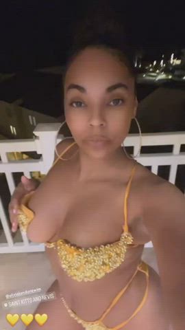Bikini Celebrity Cleavage Ebony Natural Tits Swimsuit Thick Tits clip