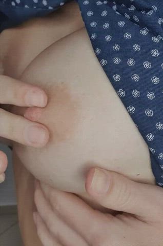 Amateur Big Tits Boobs Close Up Fingering Nipple Nipple Play Nipples Tits clip