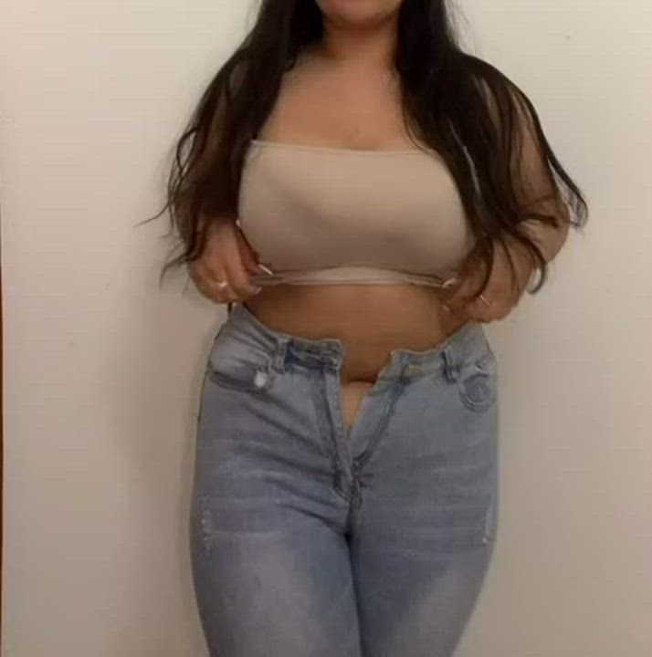 Are you into indian chubby girls like me?