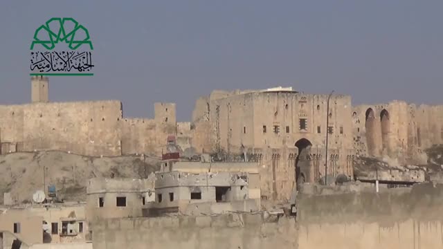 FSA tunnel bomb detonates beneath the police station near the old city in Aleppo