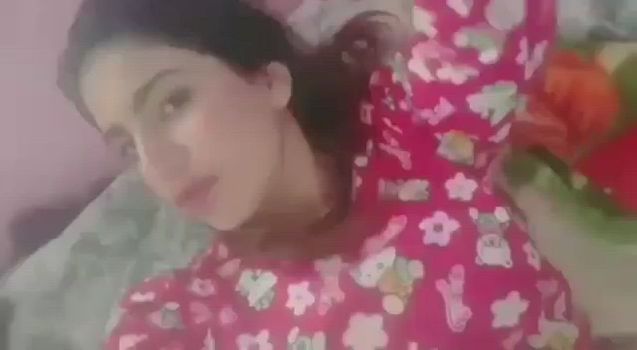 SO HORNY KASHMIRI GIRL TAKING STEEL ROD UP HER ASS😈 LINK IN COMENTS