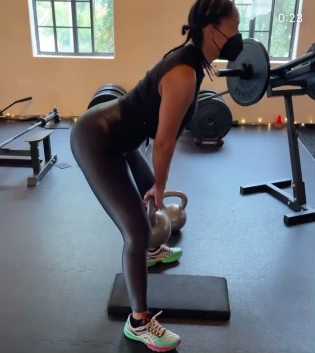 Tracee forming her big round booty for us