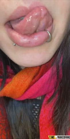 amateur lips onlyfans teen tongue fetish clip
