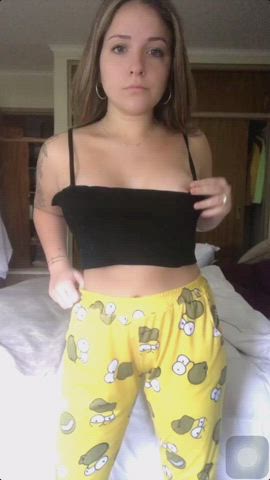 20 ? I am very interactive with fans ? Many PHOTOS and VIDEOS. B/G - BJ - Cumshots