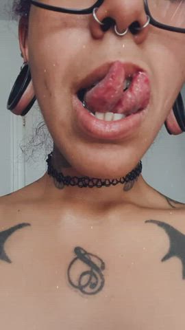 latina long tongue milf tattoo tongue fetish r/pornstartongues clip