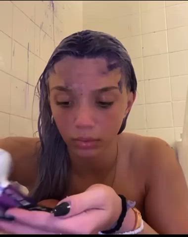 bath sideboob white girl clip