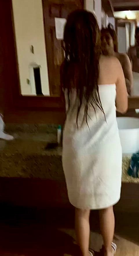 18 years old amateur latina mexican natural tits nude petite small tits teen clip