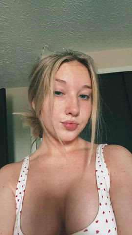 Blonde Blue Eyes Cleavage Teen TikTok clip