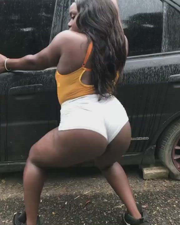 Curvy Ebony Jamaican Thick Twerking clip