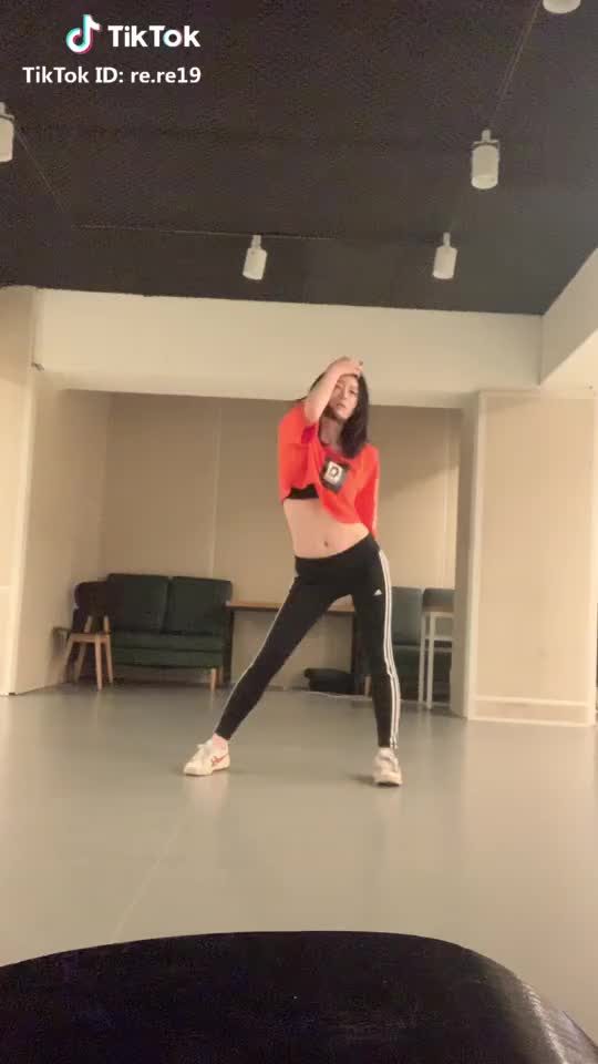 Dancing clip