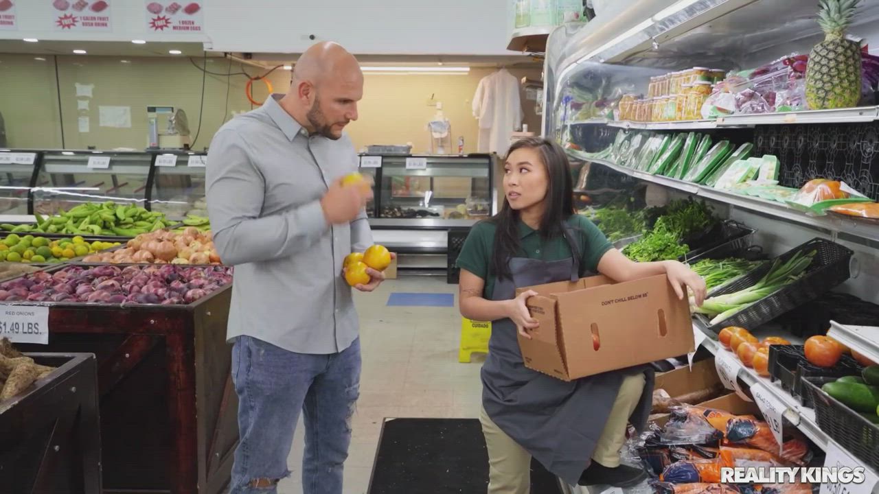 Kimmy Kimm - Fucked Hard In The Super Market