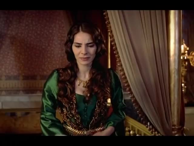 Muhteşem Yüzyıl - 13.Bölüm (HD) Mahidevran Sultan upset