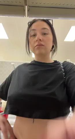 big tits flashing voyeur clip