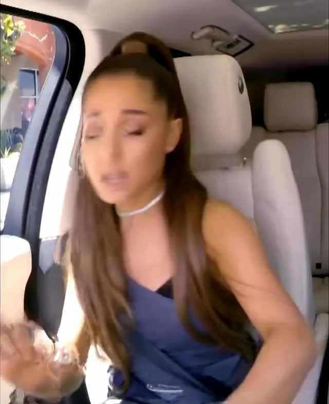 Ariana Grande clip