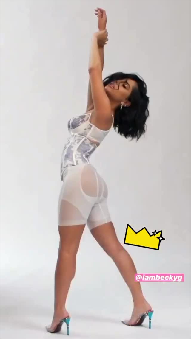 Becky G Cosmo ES Pert Butt