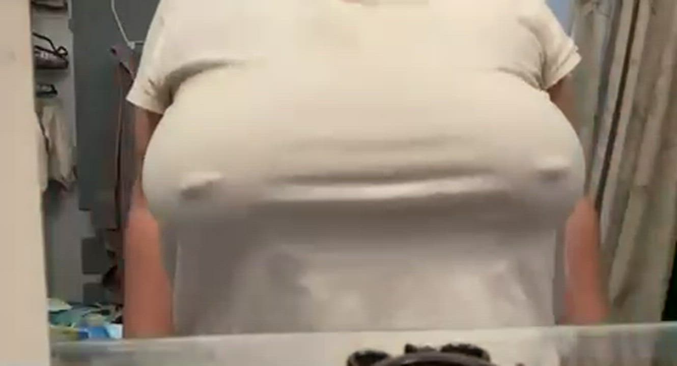 Amateur Big Tits Boobs Bouncing Tits Ex-Girlfriend Nipple Piercing Tits Titty Drop