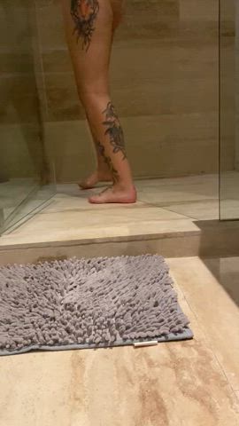 Squat peeing in the nice airbnb shower