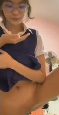 clit rubbing fingering malaysian masturbating schoolgirl shaved pussy clip