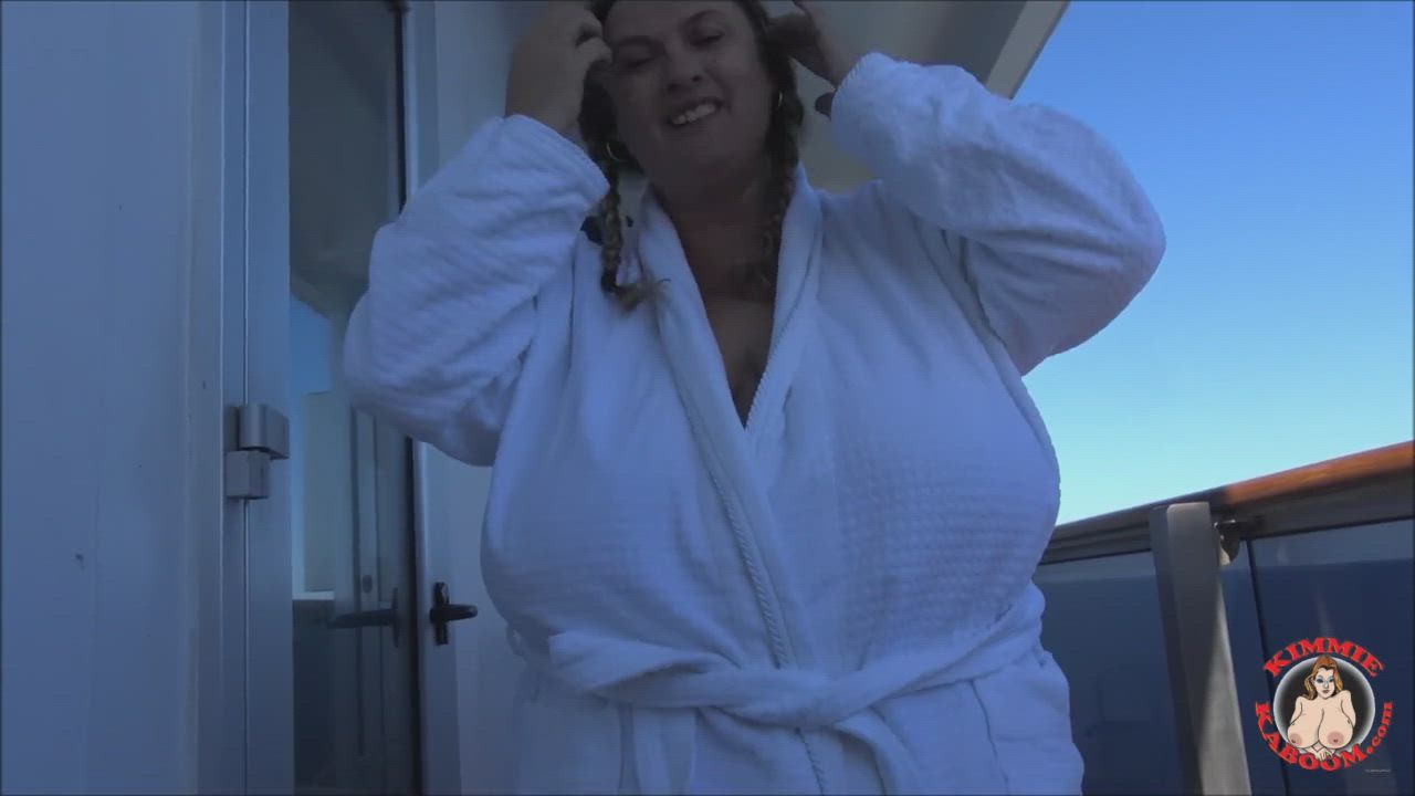 BBW Big Tits Chubby Mom Public clip