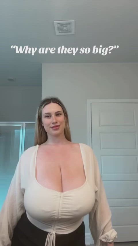 busty cleavage huge tits curvy-chicks clip