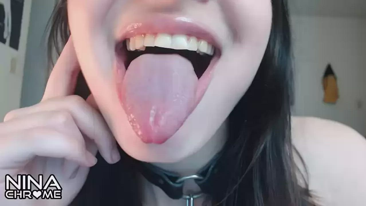 amateur saliva tongue fetish white girl clip