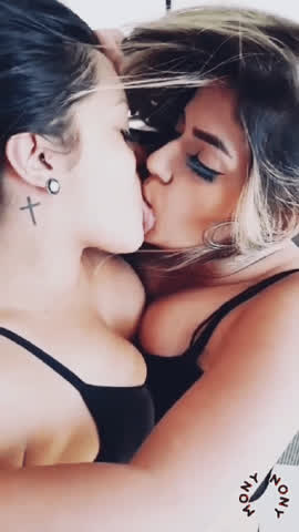 brazilian brunette busty french kissing girlfriends girls kissing lesbians lips clip