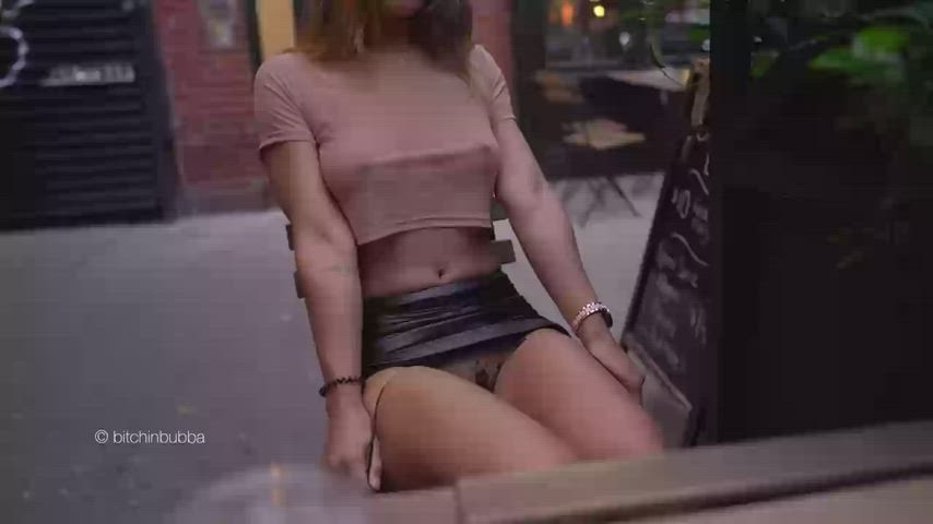 babe blonde public clip