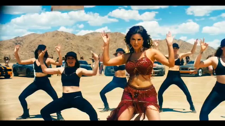 dancing pornstar sunny leone clip