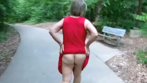 Mature Female MK Flashing In Park -Showing Bare Butt