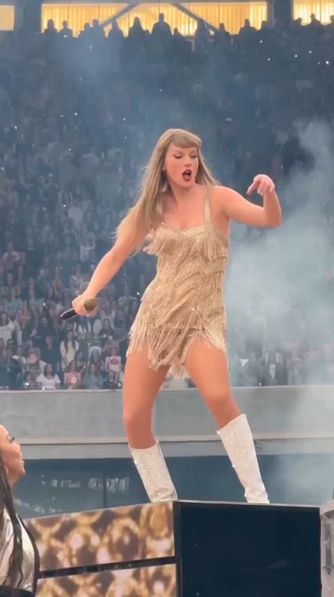 celebrity sexy taylor swift clip