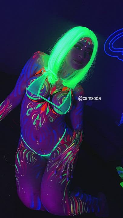 blacklight fun before her show...