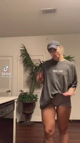 Latina Thick TikTok clip